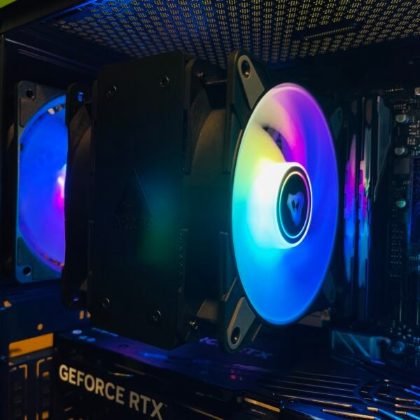 PC Gaming Ryzen 7 7700, RTX 5070 12GB, 32GB DDR5