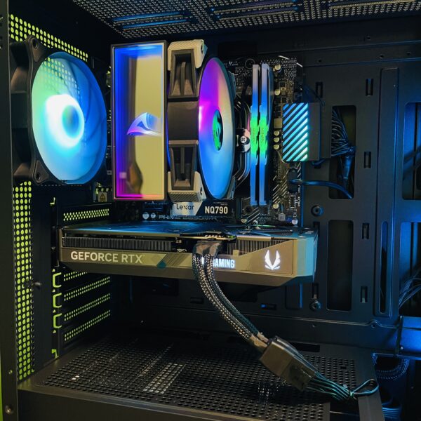 PC Gaming Ryzen 7 7700, RTX 5070 12GB, 32GB DDR5