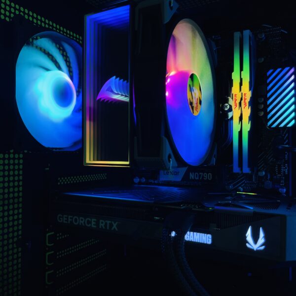 PC Gaming Ryzen 7 7700, RTX 5070 12GB, 32GB DDR5