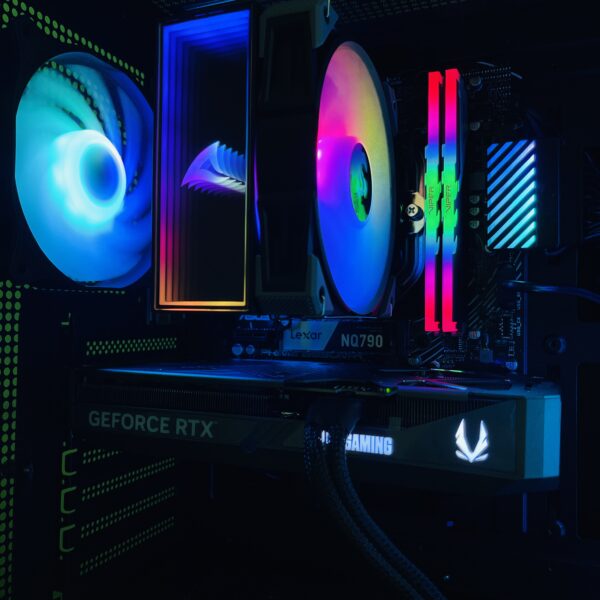 PC Gaming Ryzen 7 7700, RTX 5070 12GB, 32GB DDR5