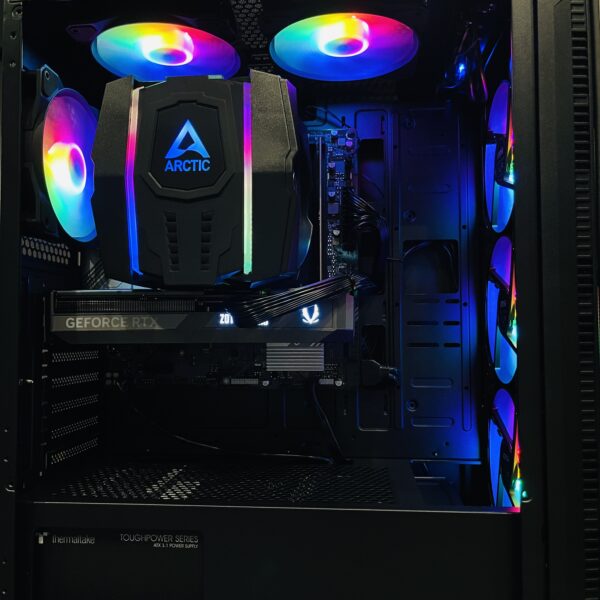 PC Gaming Ryzen 7 7800X3D, RTX 5070, 32GB DDR5