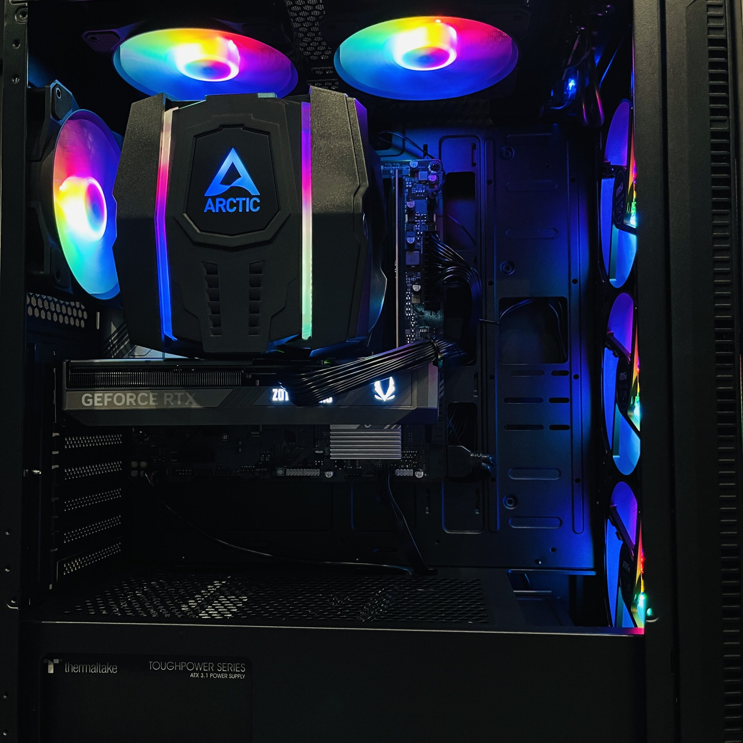 PC Gaming Ryzen 7 7800X3D, RTX 5070, 32GB DDR5