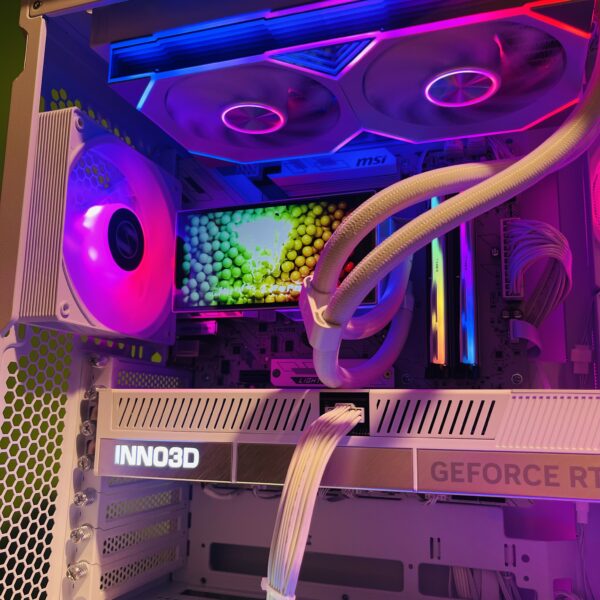 PC Ryzen Gaming 7 9800X3D, RTX 5080 16GB, 64GB DDR5