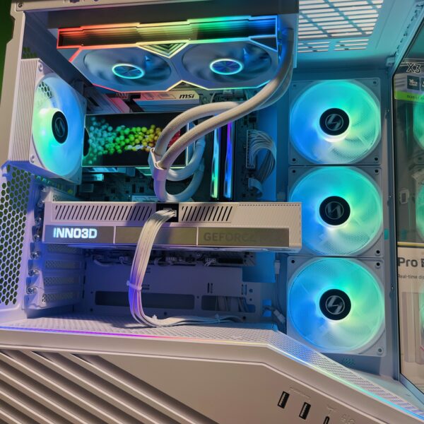 PC Ryzen Gaming 7 9800X3D, RTX 5080 16GB, 64GB DDR5