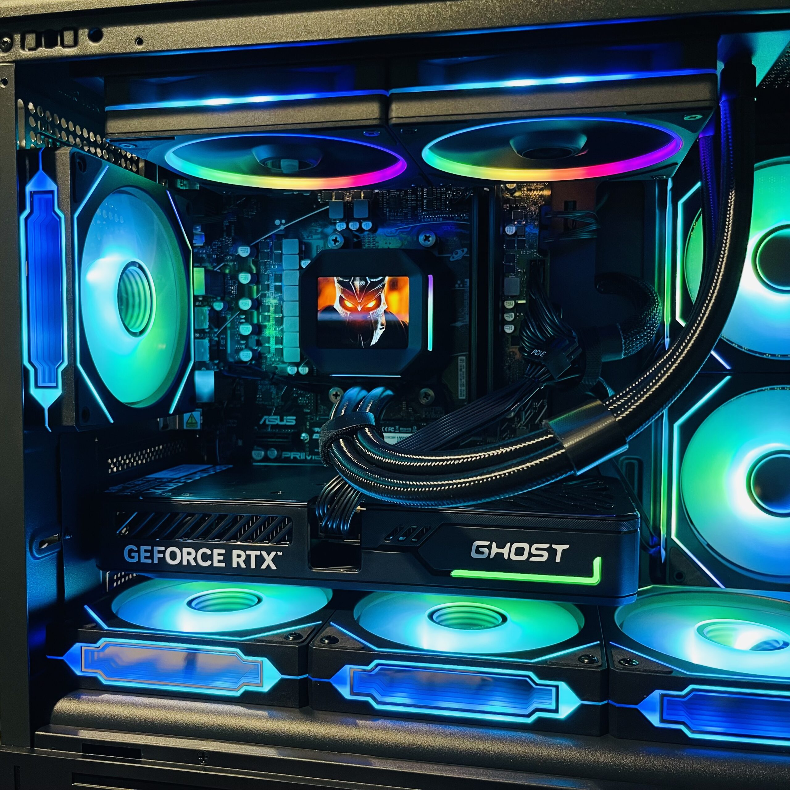 Gaming PC AMD Ryzen 5 7500F, RTX 5060 Ti 16GB, 32GB DDR5