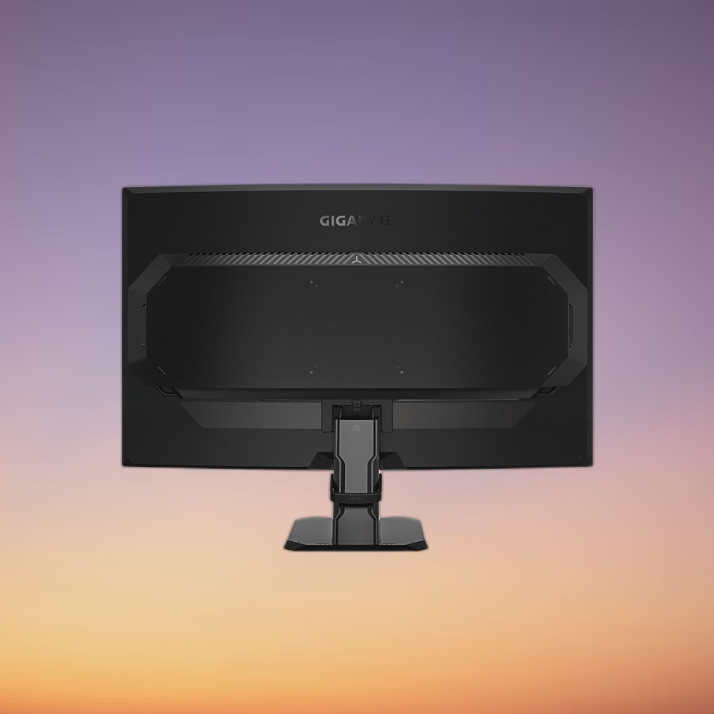 GigaByte 27" Curved Full HD Monitor - Image 3