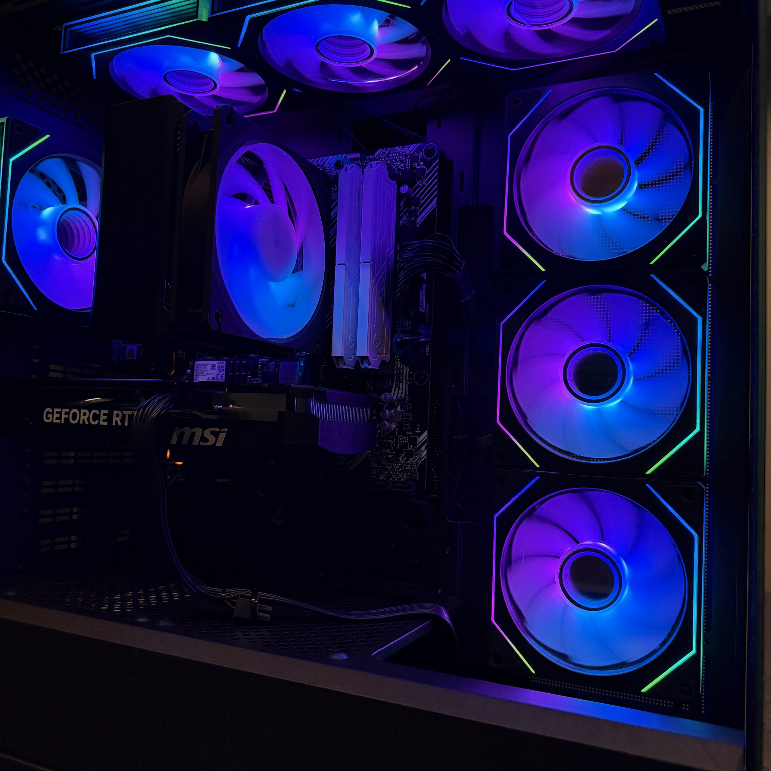 PC Gaming Ryzen 5 5600XT, RTX 5060 Ti 16GB, 32GB DDR4