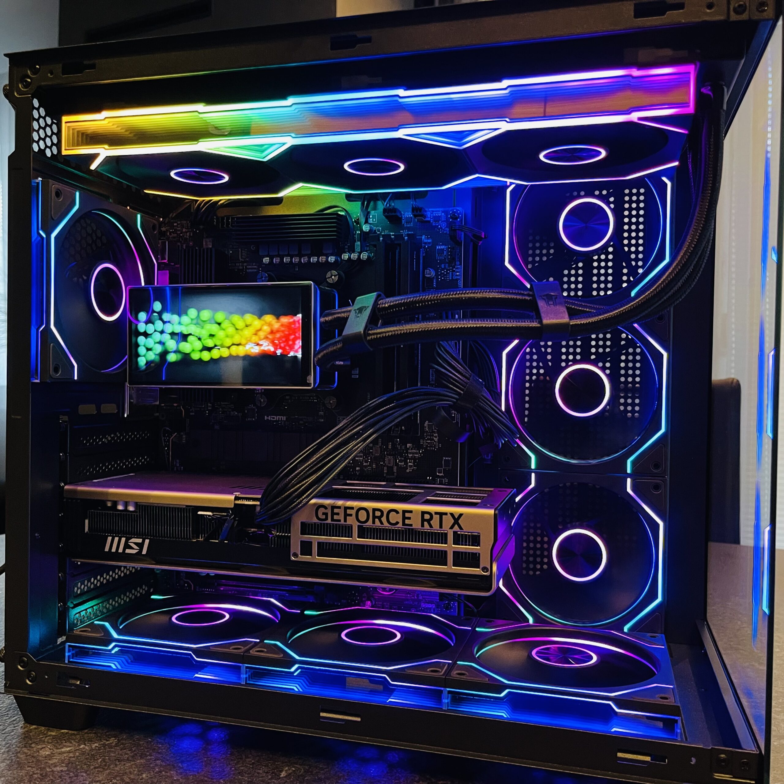 PC Ryzen Gaming 7 9800X3D, RTX 5080 16GB, 96GB DDR5